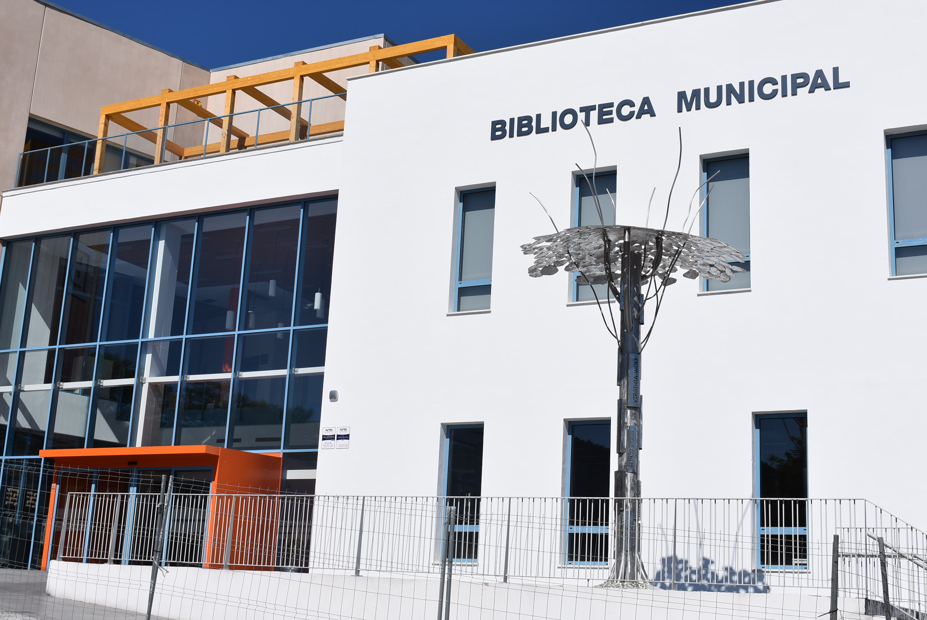 Exterior de la nueva Biblioteca Pública