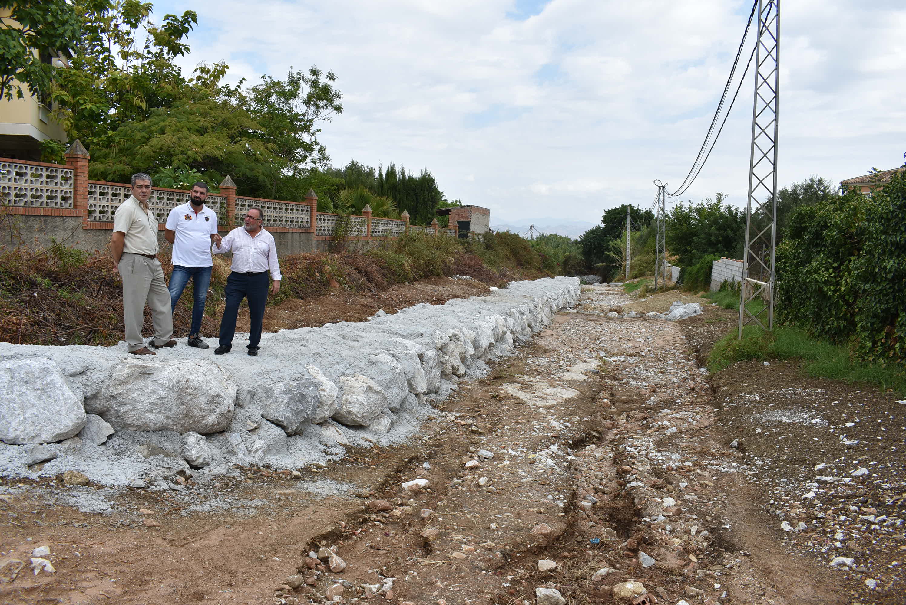 Nueva escollera en Pinos de Alhaurín