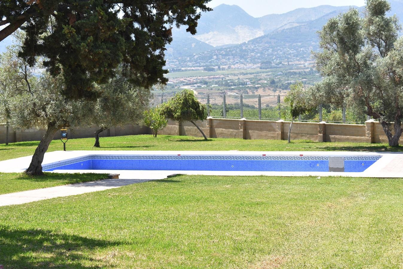 Retraso en la apertura de las piscinas por actos vandálicos